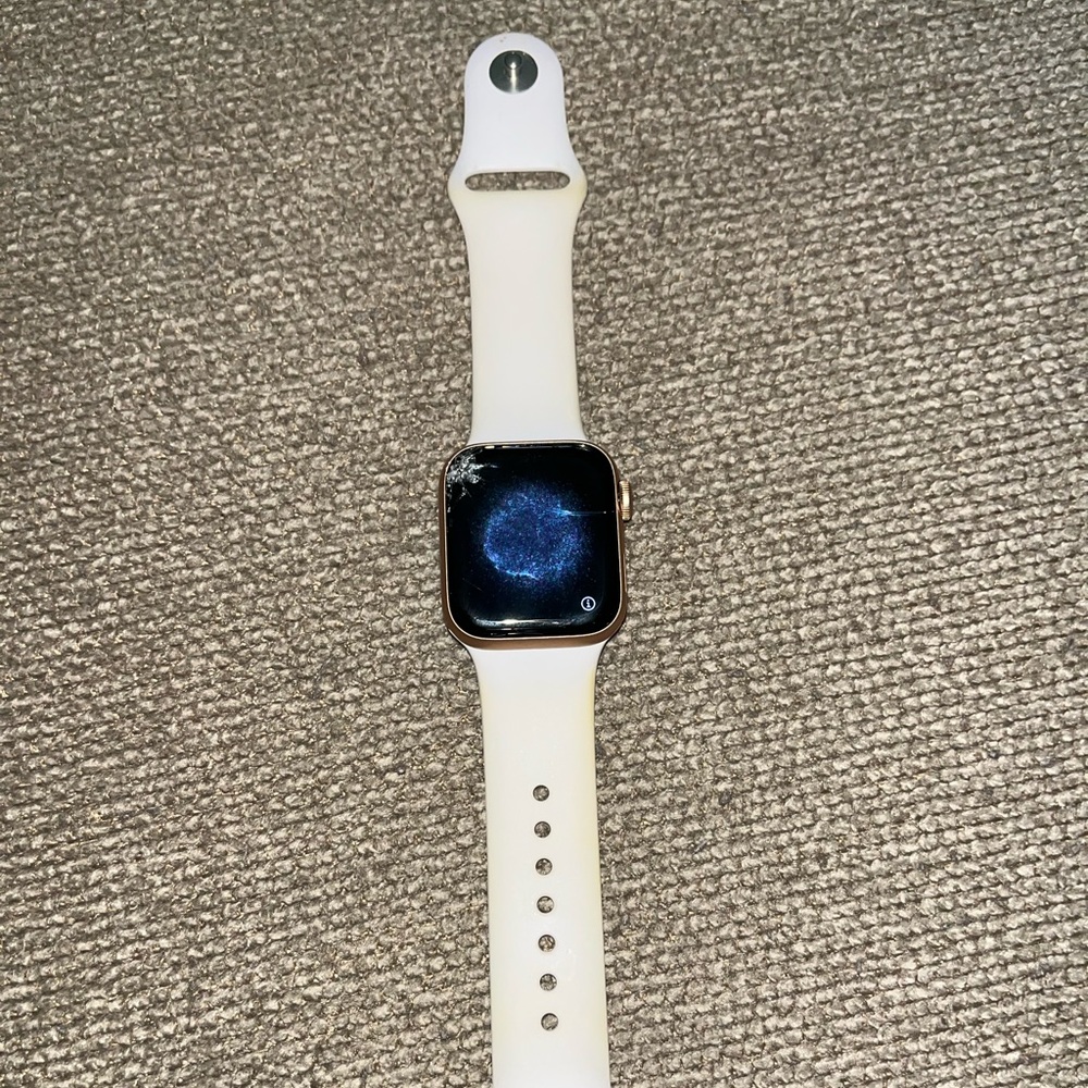 apple watch SE rose gold